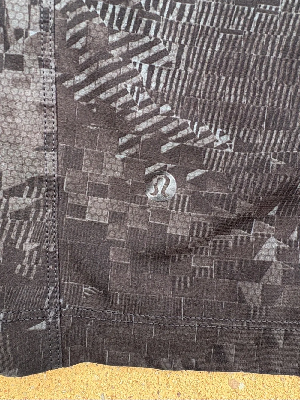 Lululemon Men’s Geometric Black & Gray Digital Camouflage Shorts Size Large